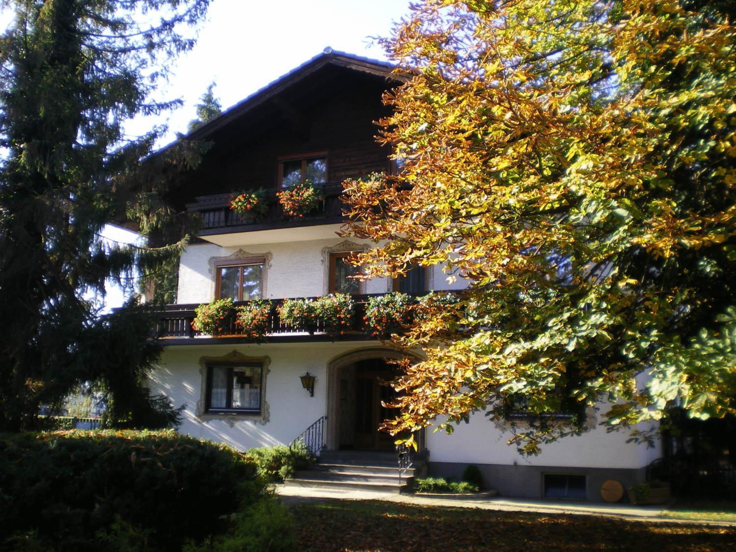 Fruehstueckspension Helmhof Salzburg Bagian luar foto