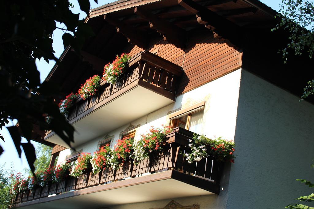 Fruehstueckspension Helmhof Salzburg Bagian luar foto